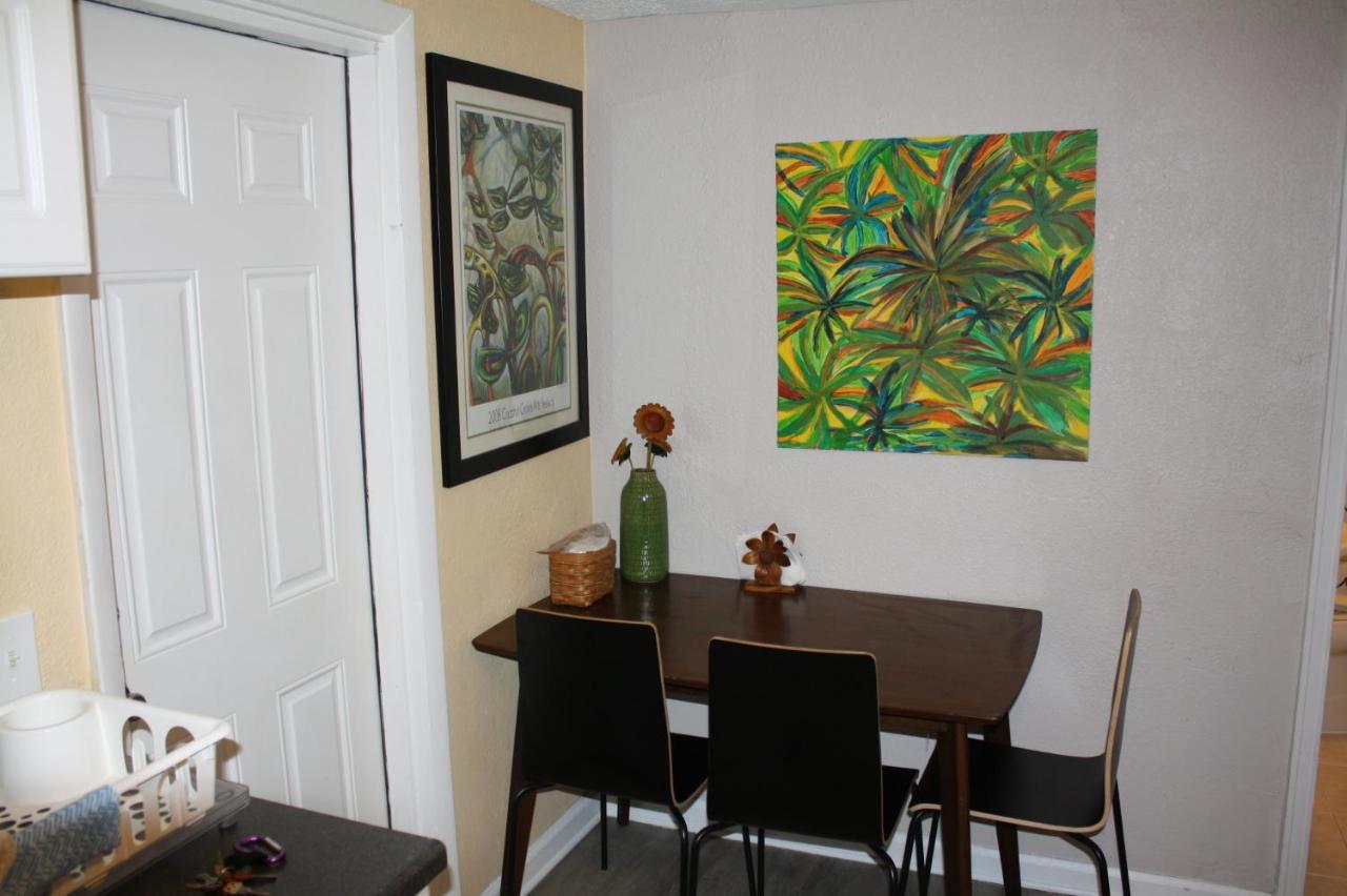 Key West Style Historic Home In Coconut Grove Florida The Yellow House Miami Luaran gambar
